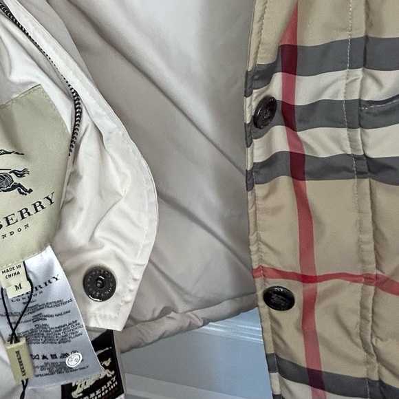 Burberry London Reversible Puffer Vest. - Picture 10 of 14